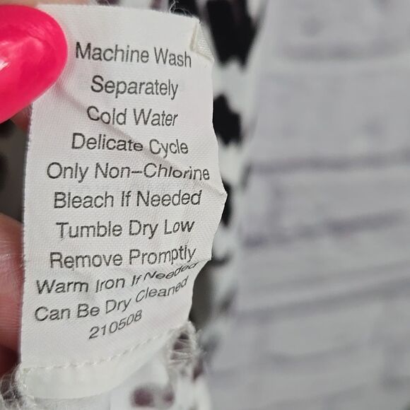 CAbi White Mixed Animal Print Faux Wrap Long Sleeve Blouse Snow Leopard Spots - Picture 11 of 12